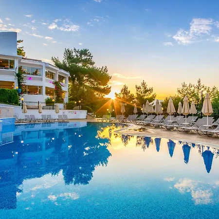 Isla Panorama Μαρμαρίς